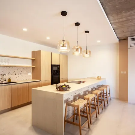 Apartment Luxury Seafront Hot Tub Sauna & Concierge