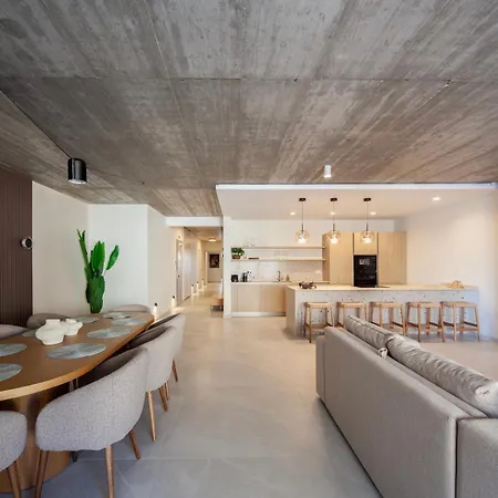 Apartment Luxury Seafront Hot Tub Sauna & Concierge