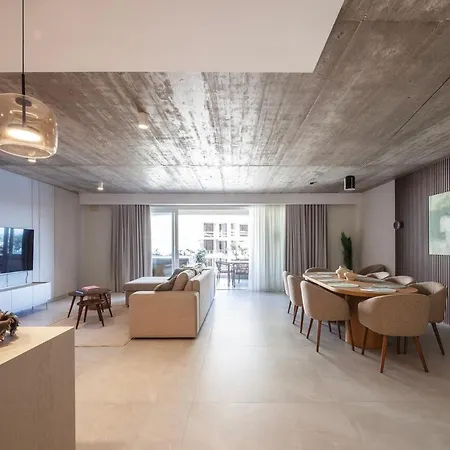 Luxury Seafront Hot Tub Sauna & Concierge Apartment Sliema