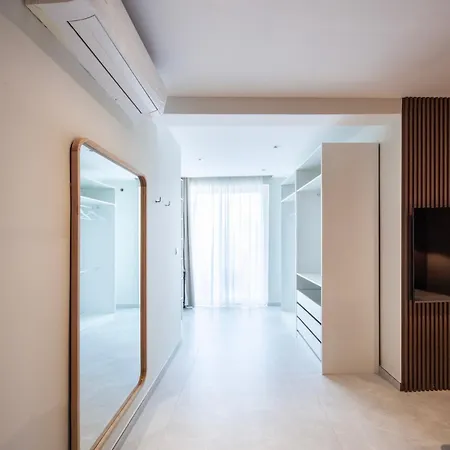 Luxury Seafront Hot Tub Sauna & Concierge